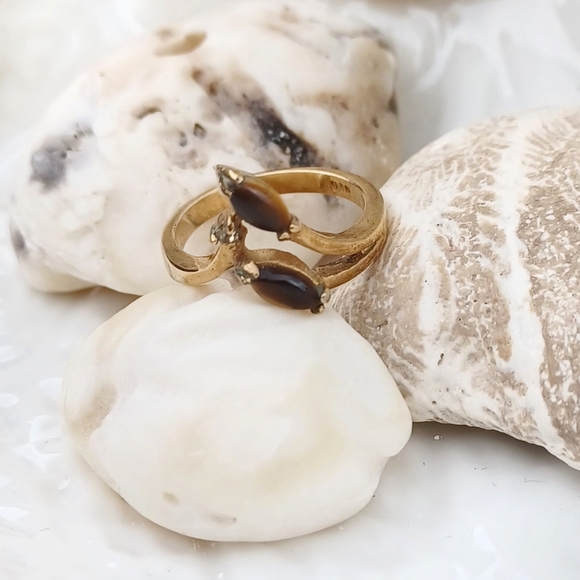 DAC Brown Stone Gold Ring  (VTG) - Picture 5 of 11